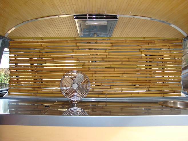 VW Divider
